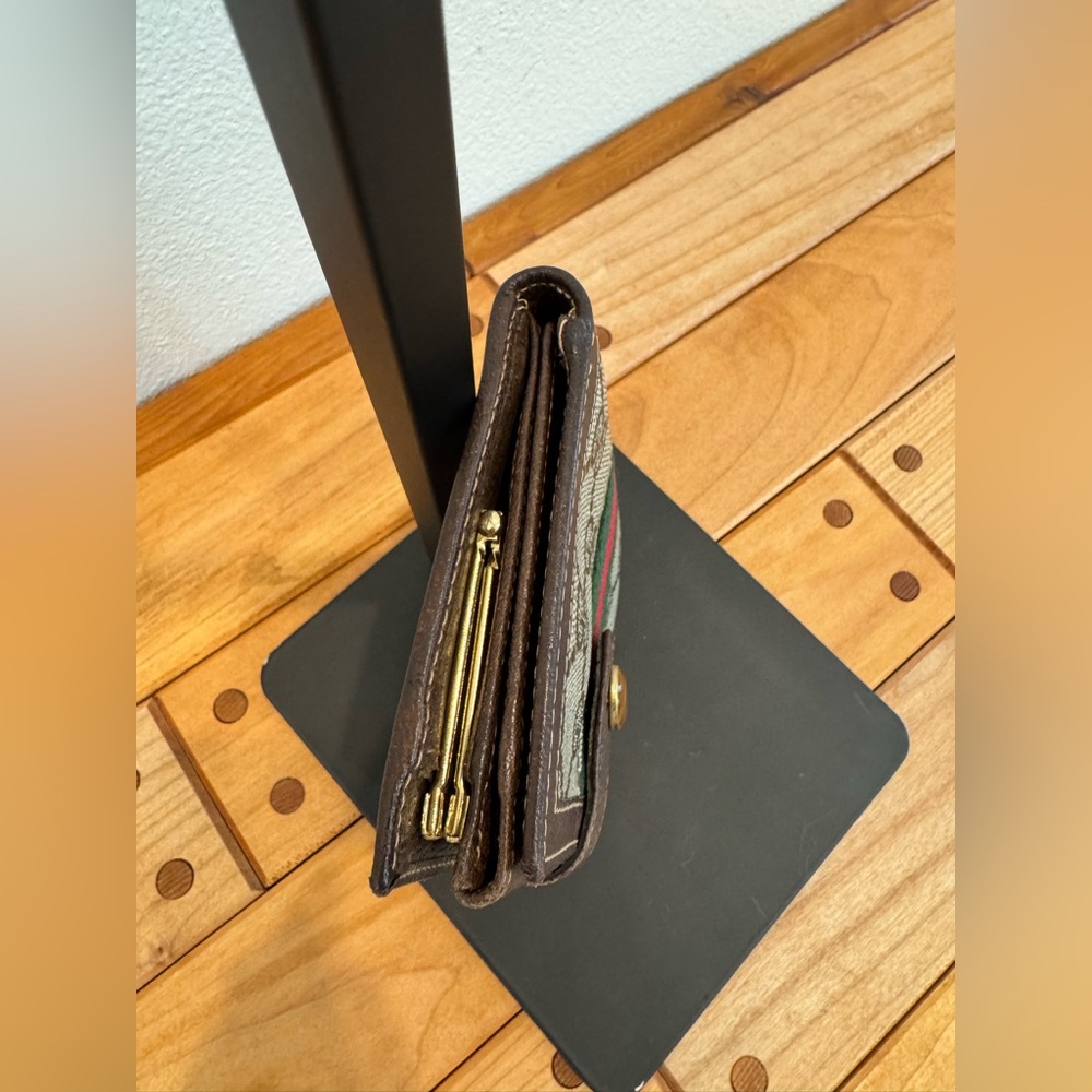 Gucci Vintage GG Supreme Sherry Line Bi-Fold Wallet with Kisslock Closure - Picture 5 of 9